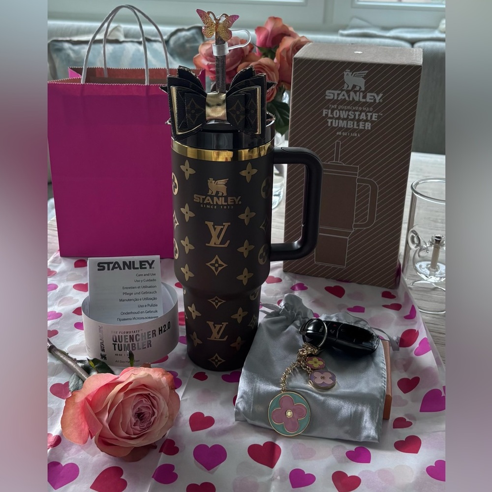 Stanley Dark Brown Tumbler with Gold Details - Picture 2 of 11